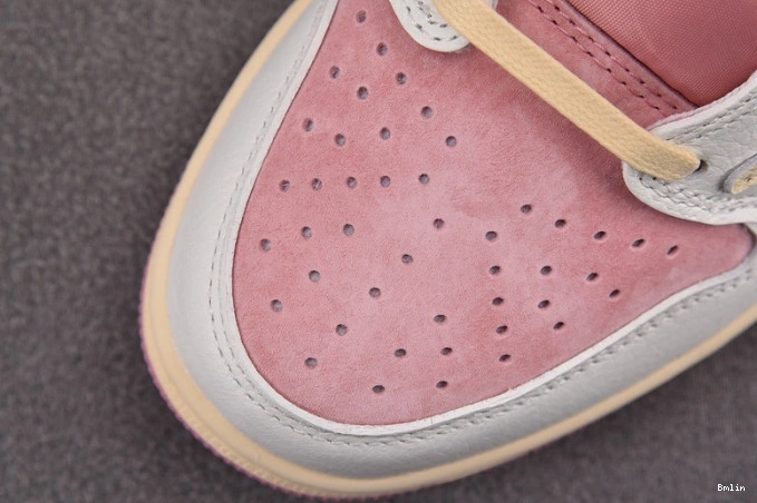 Bmlin Shoes OG 1 AJ Travis Low DM7866-600 Scott SP x 0703